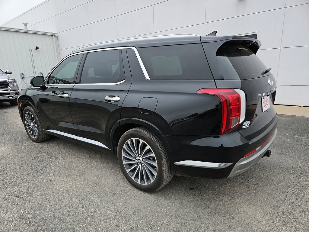 Used 2025 Hyundai Palisade Calligraphy image 4