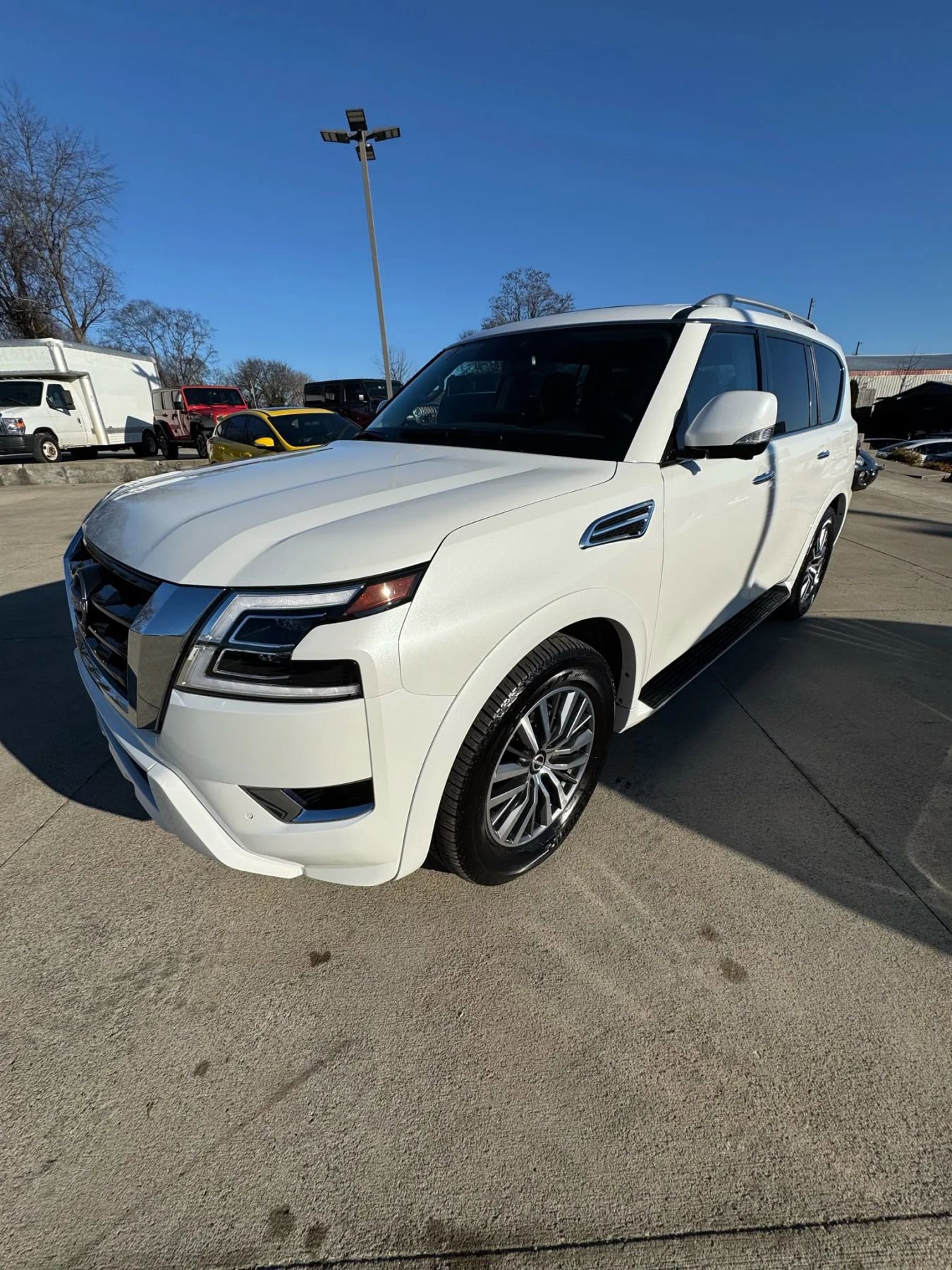 Used 2024 Nissan Armada SL w/ Captain's Chairs Package image 50