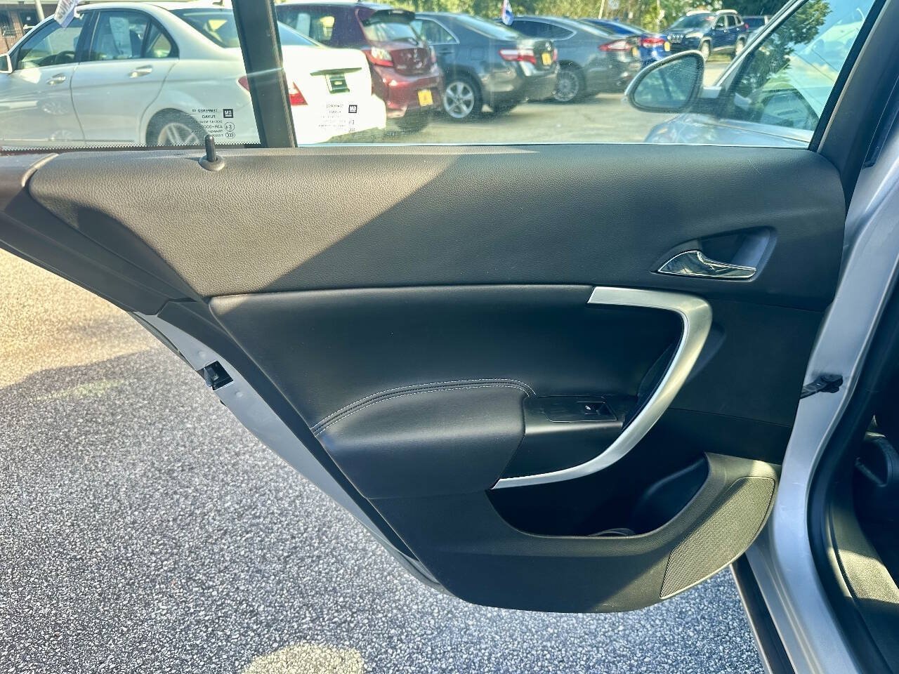 Used 2013 Buick Regal Premium FWD image 13