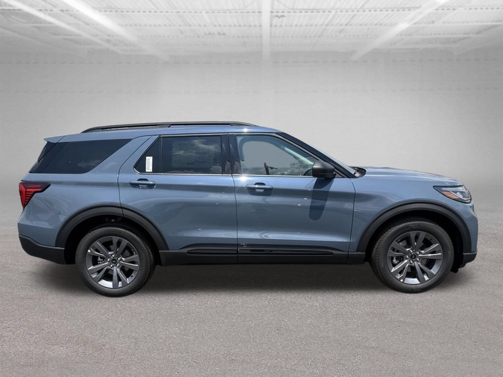 New 2026 Ford Explorer Active w/ Active Comfort Package AWD/4WD image 2