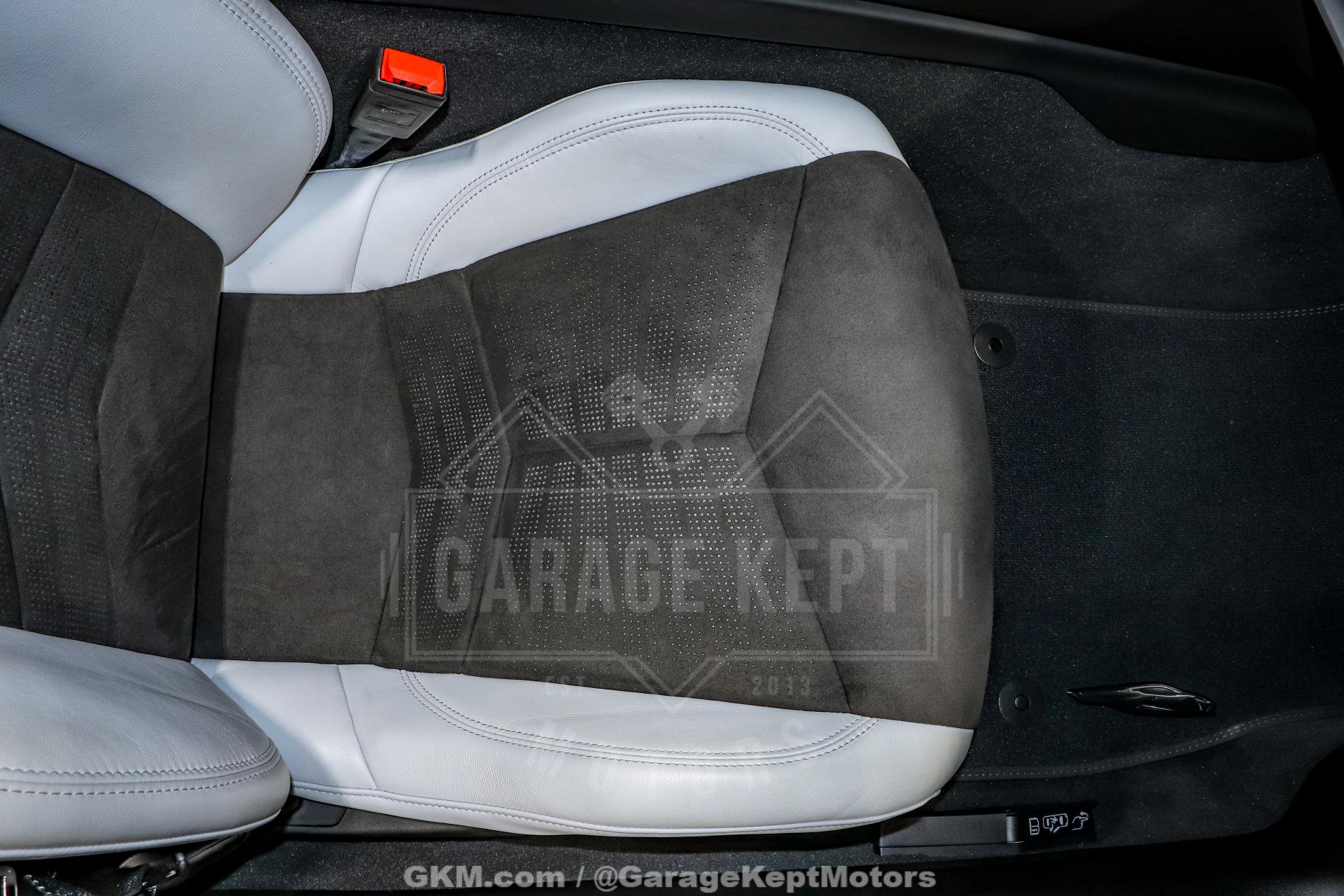 Used 2021 Chevrolet Corvette Stingray Premium Conv w/ Z51 Performance Package image 95