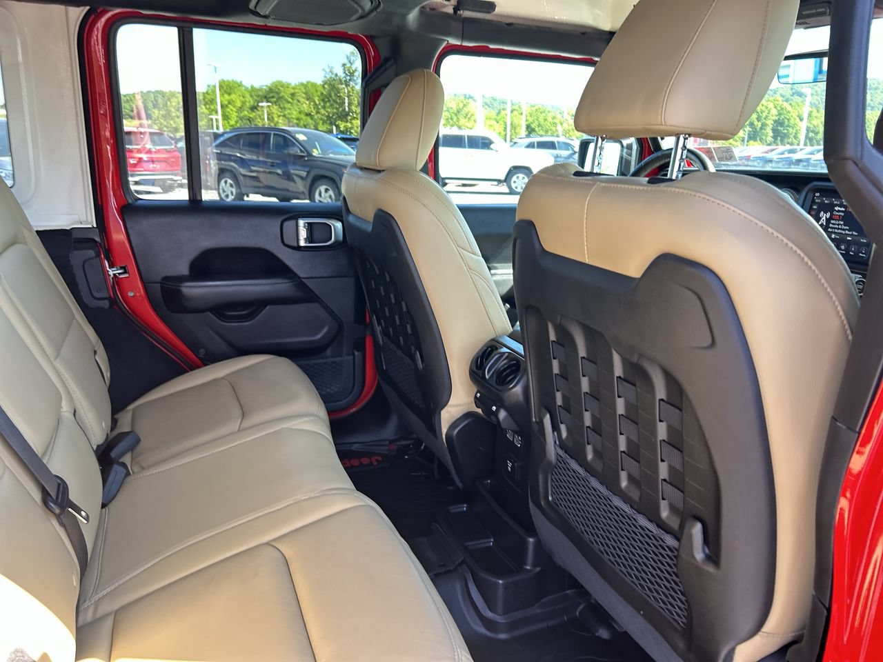 Used 2018 Jeep Wrangler Unlimited Rubicon AWD/4WD image 16