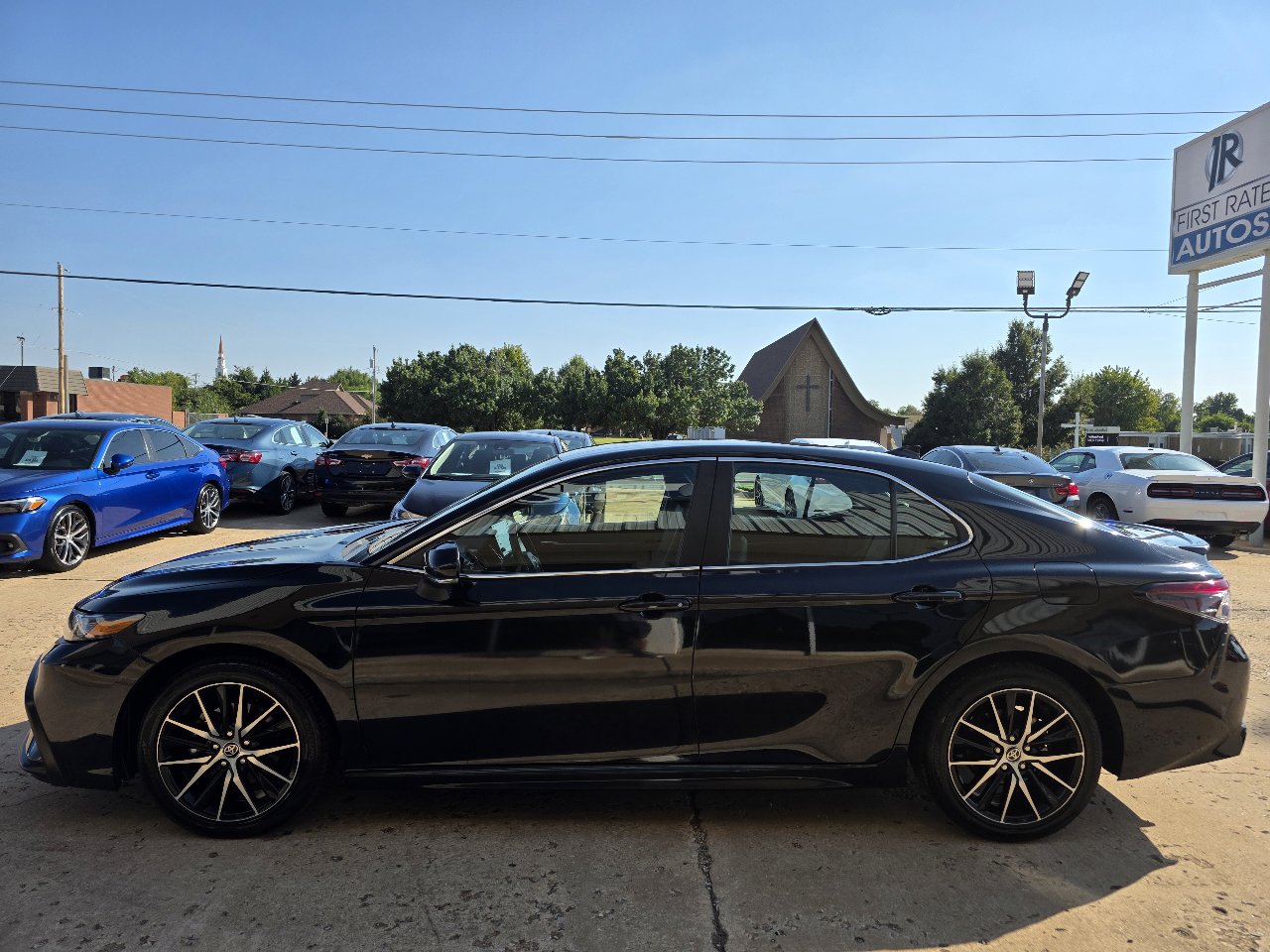 Used 2024 Toyota Camry SE image 4