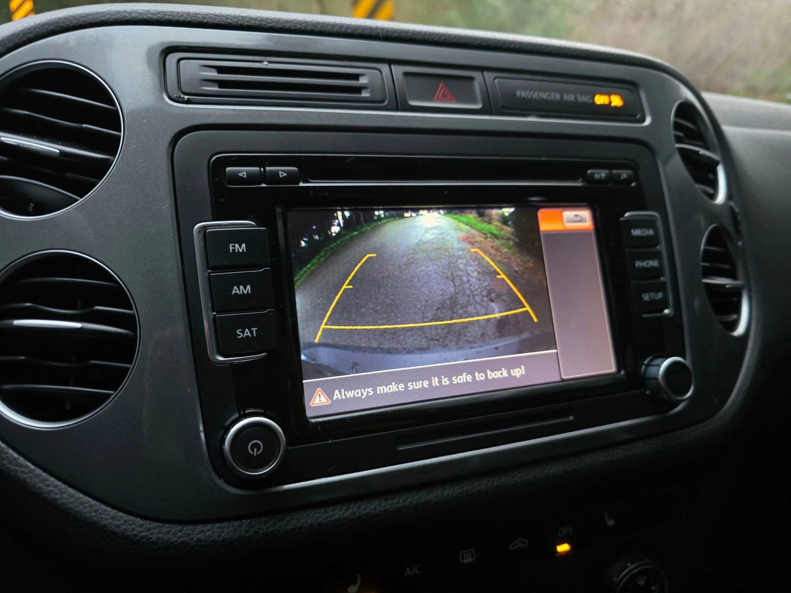 Used 2015 Volkswagen Tiguan SE FWD image 27