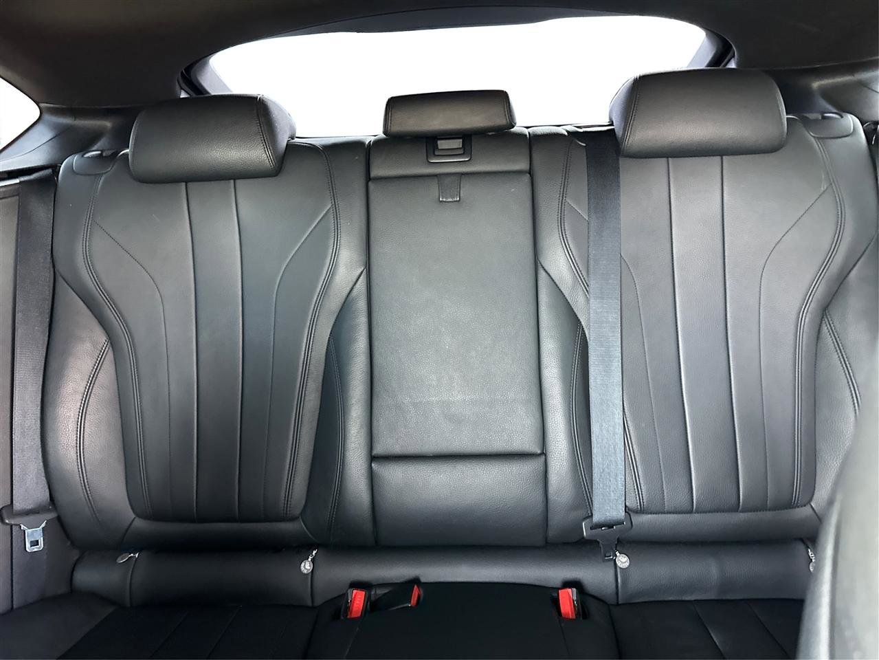 Used 2016 BMW X6 M50i AWD/4WD image 15