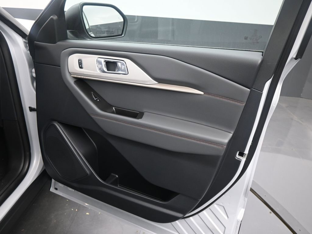 New 2026 Ford Explorer Active w/ Active Comfort Package image 14