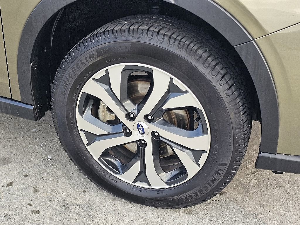 Used 2020 Subaru Outback Limited w/ Tech Package 2 image 8