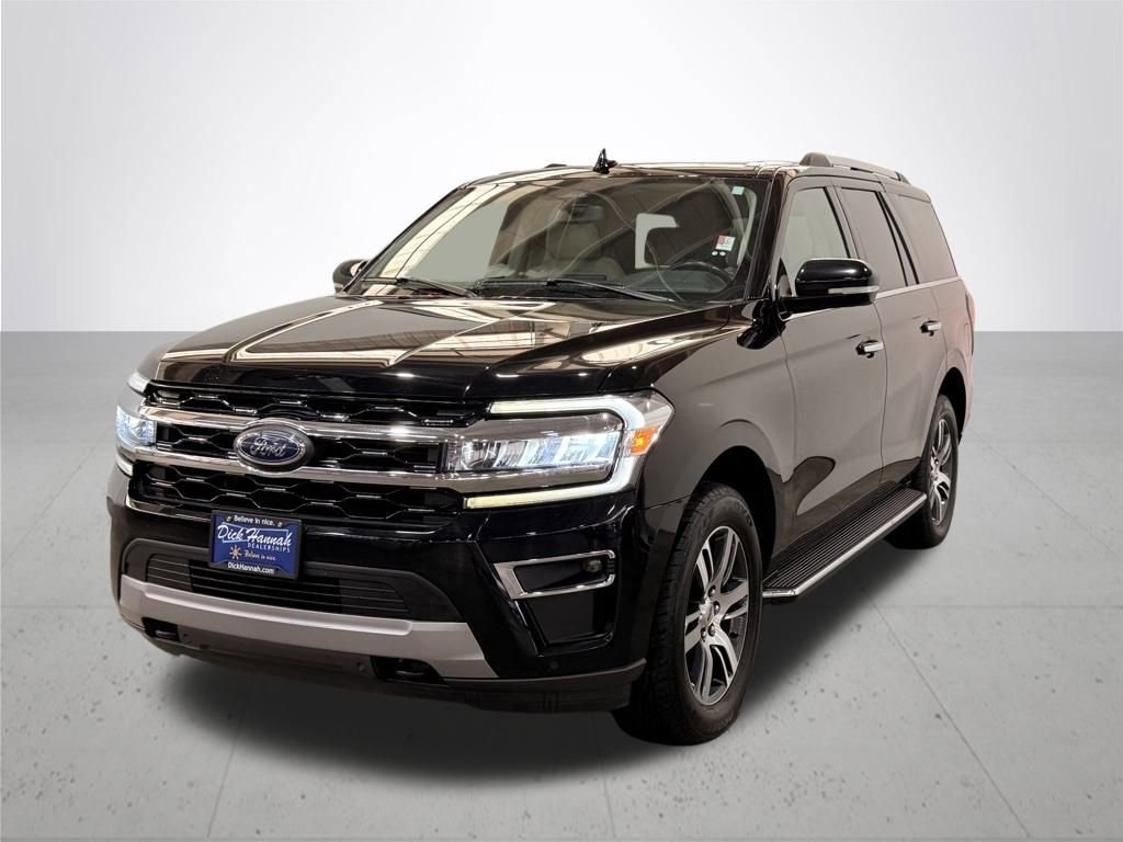 Used 2023 Ford Expedition Limited image 2