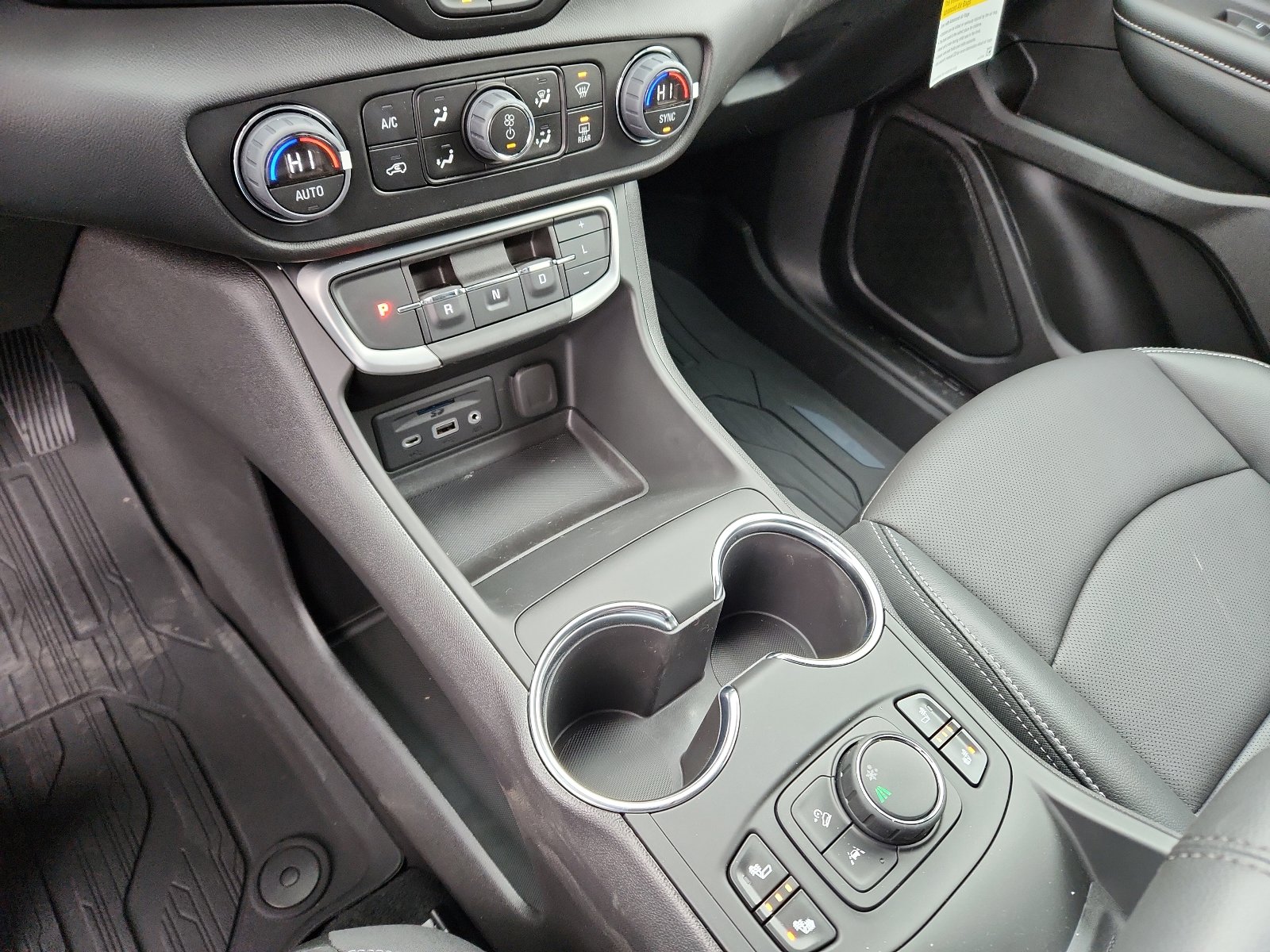 New 2024 GMC Terrain SLT w/ Elevation Edition FWD image 19