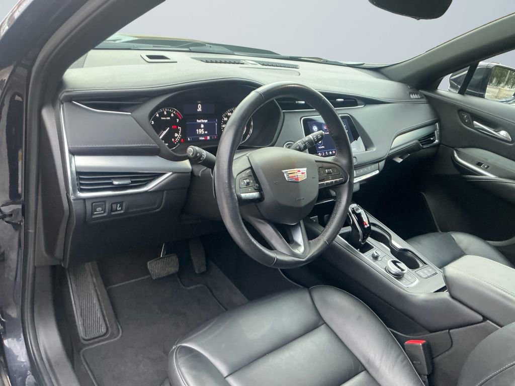 Used 2022 Cadillac XT4 Premium Luxury w/ Enhanced Visibility Package image 10