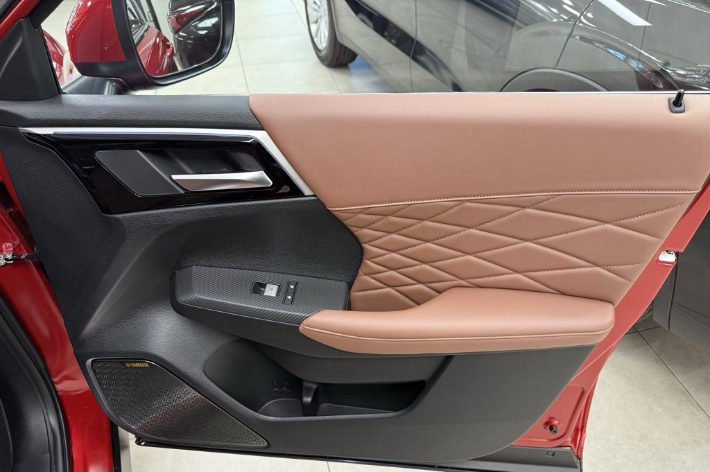 New 2026 Mitsubishi Outlander SEL image 19
