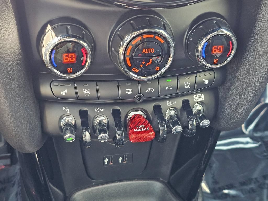 Used 2019 MINI Cooper John Cooper Works w/ Signature Upholstery Package FWD image 32