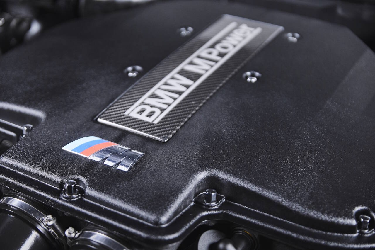 Used 2003 BMW M5 RWD image 86