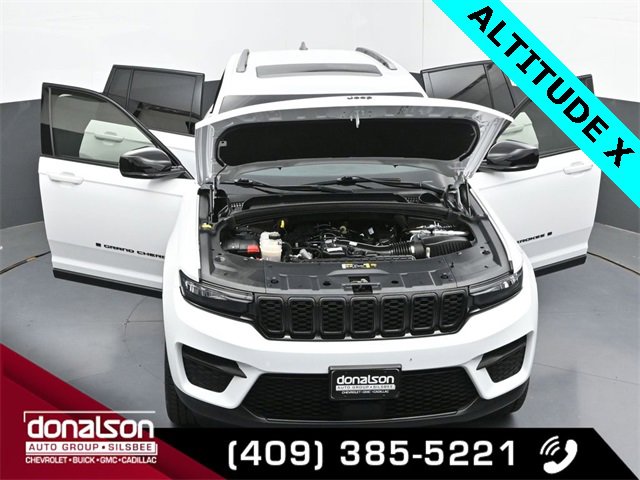 Used 2023 Jeep Grand Cherokee Altitude image 23
