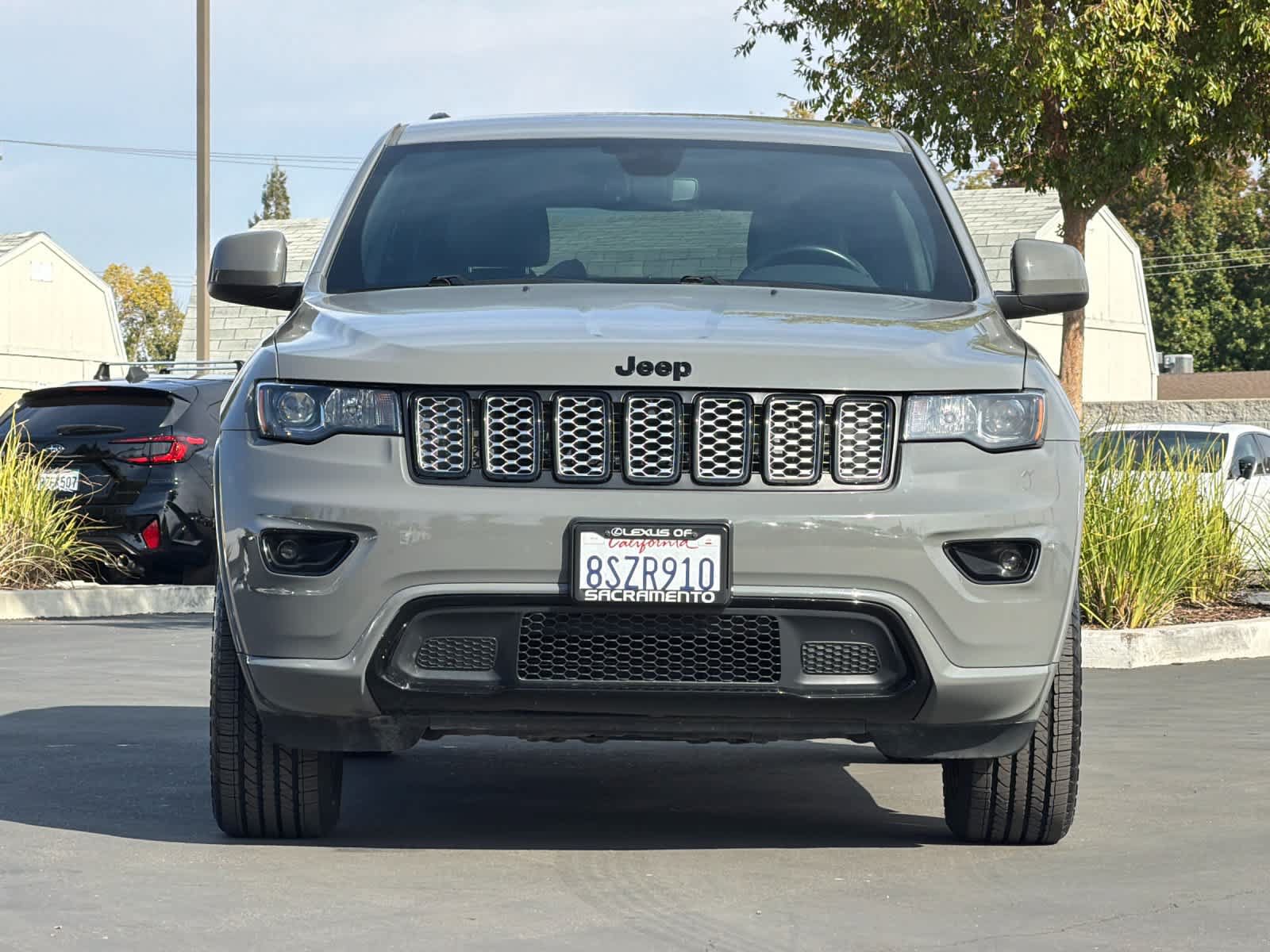 Used 2020 Jeep Grand Cherokee Altitude AWD/4WD image 10