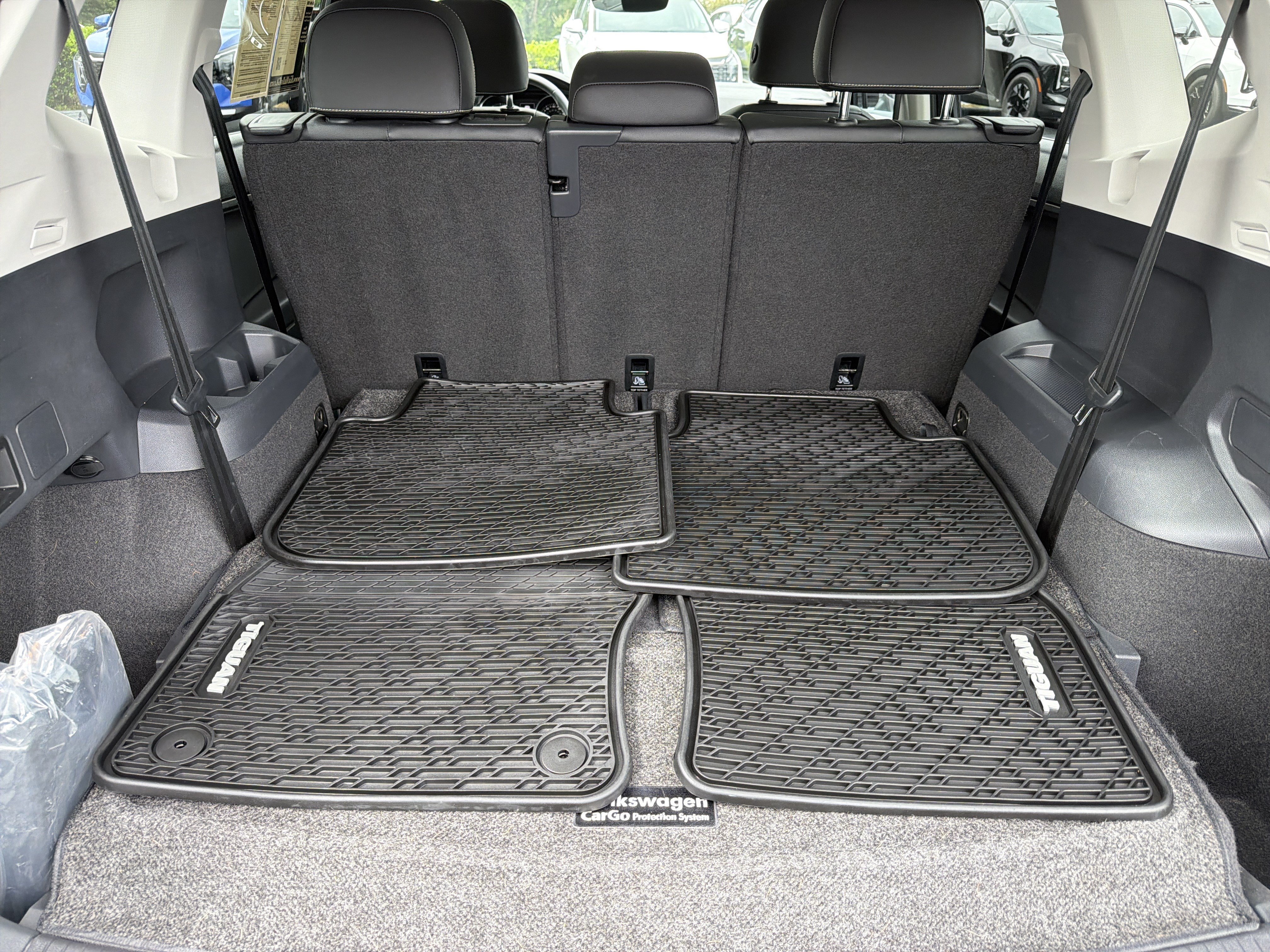 Used 2021 Volkswagen Tiguan SE FWD image 16