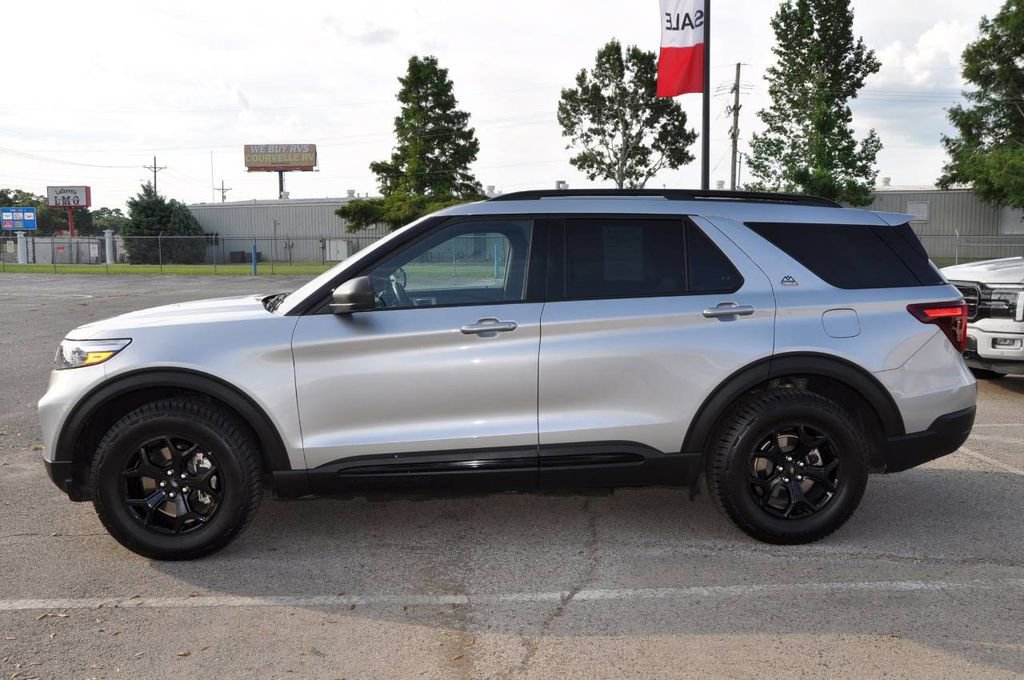 Used 2021 Ford Explorer Timberline image 2