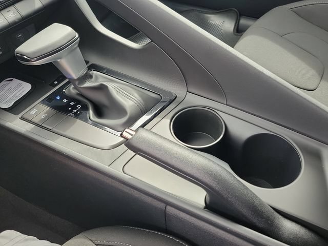 New 2026 Hyundai Elantra Sport FWD image 16
