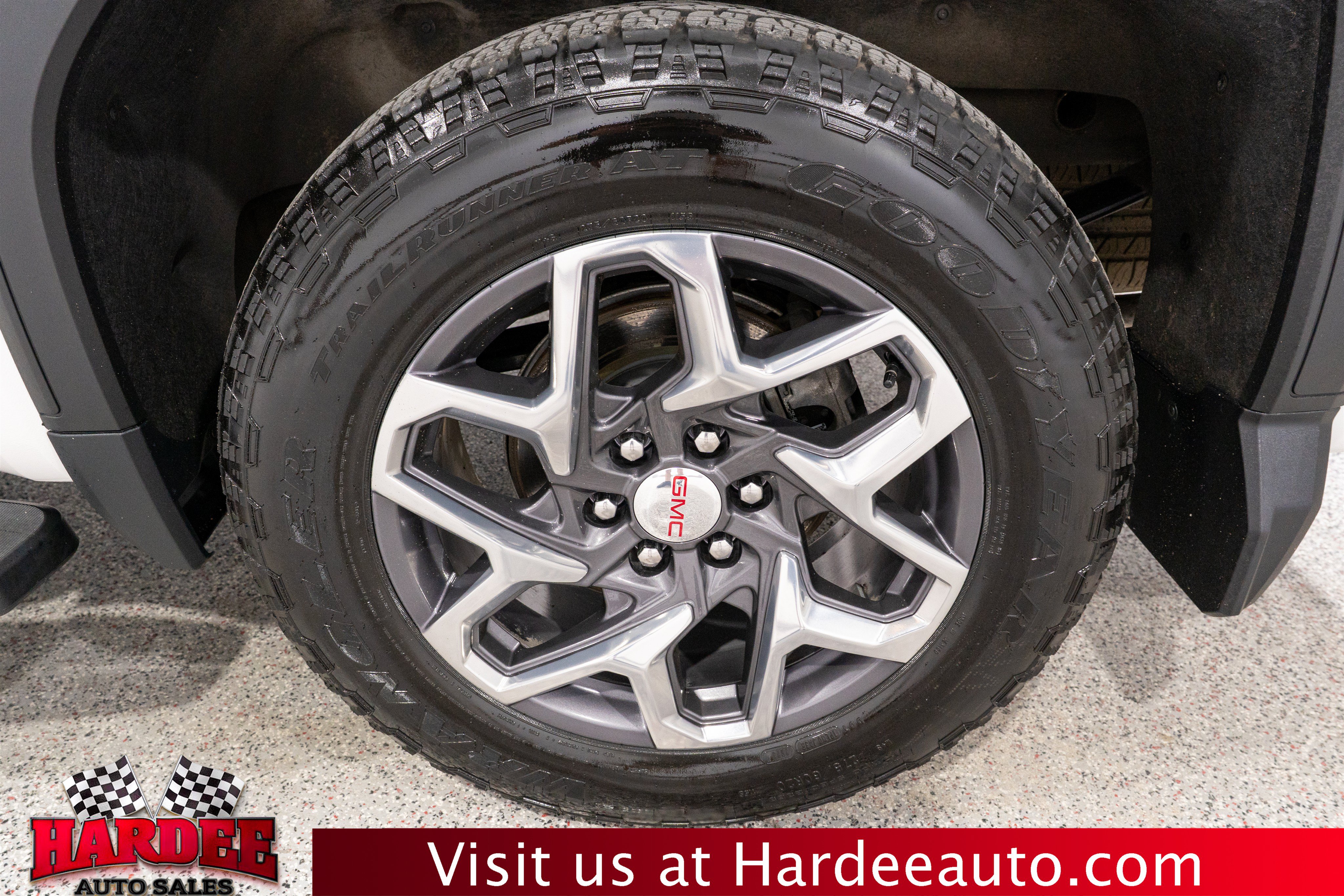 Used 2024 GMC Sierra 1500 SLT w/ SLT Convenience Package AWD/4WD image 10