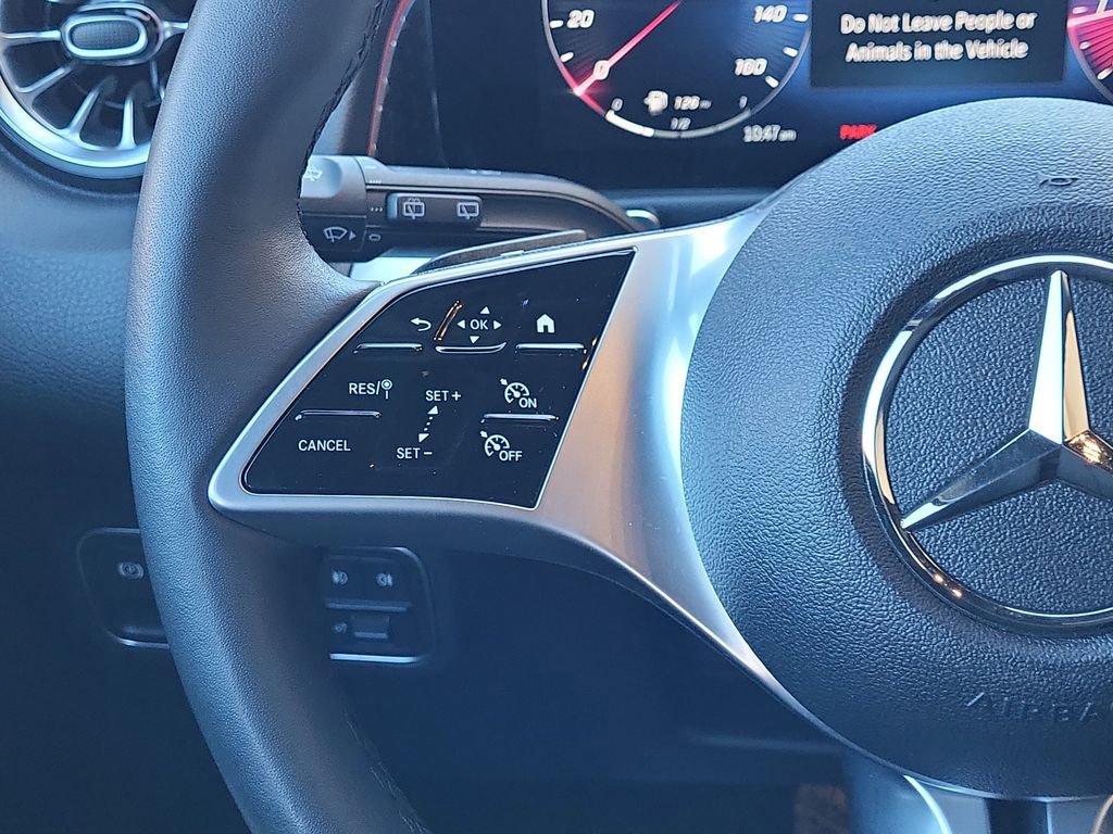 Certified 2025 Mercedes-Benz GLB 250 4MATIC image 27