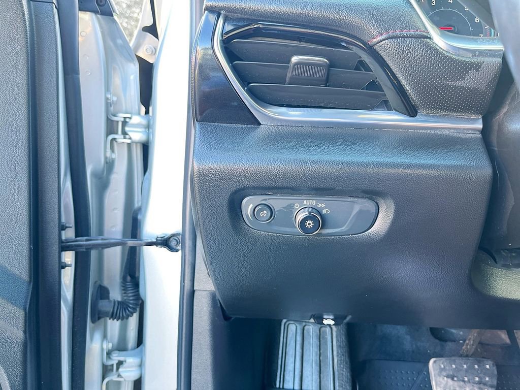 Used 2022 Chevrolet Traverse RS w/ LPO, Floor Liner Package image 10