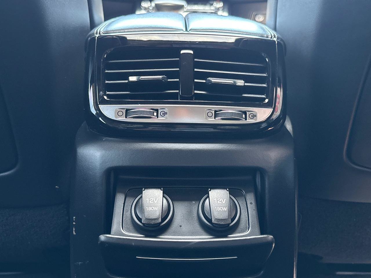 Used 2018 Genesis G90 5.0 Ultimate AWD/4WD image 32