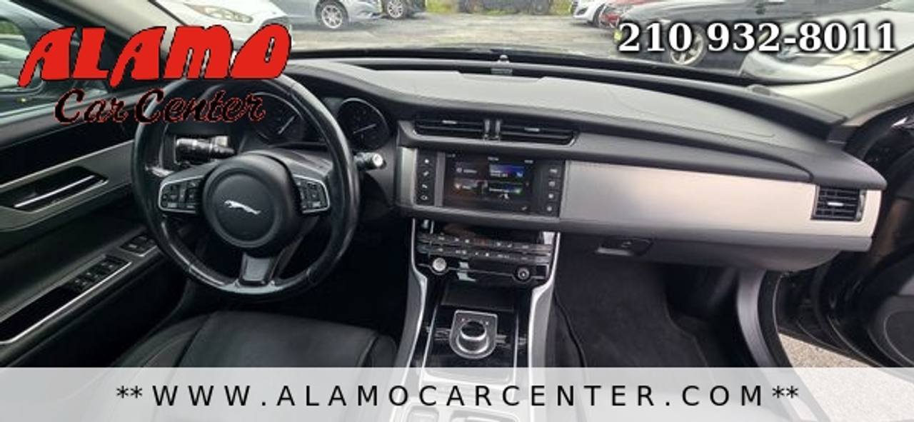 Used 2017 Jaguar XF Premium RWD image 15