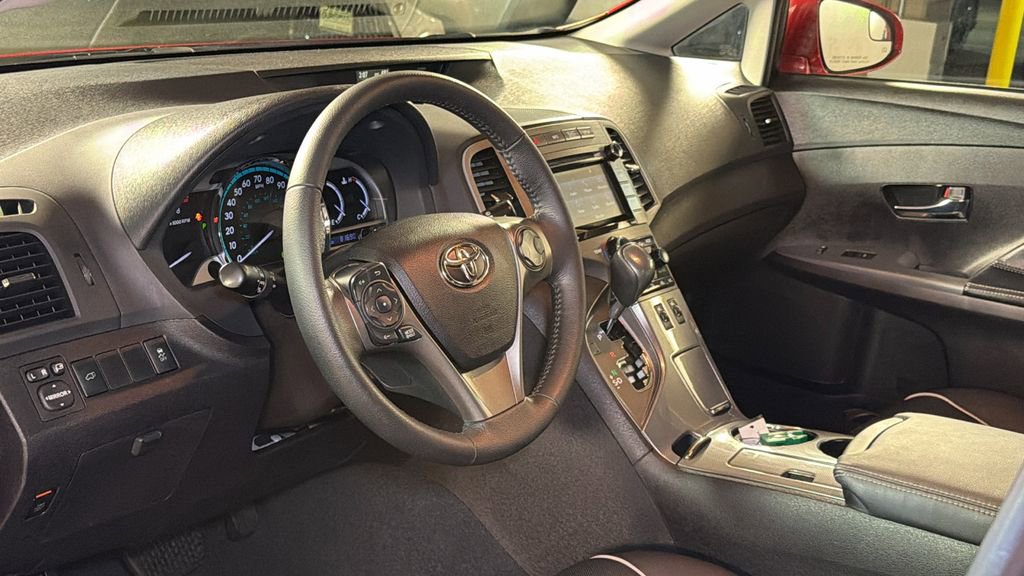 Used 2015 Toyota Venza XLE image 21