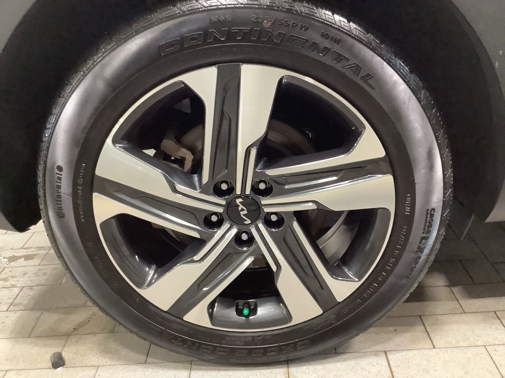 Certified 2023 Kia Sorento SX Prestige image 28