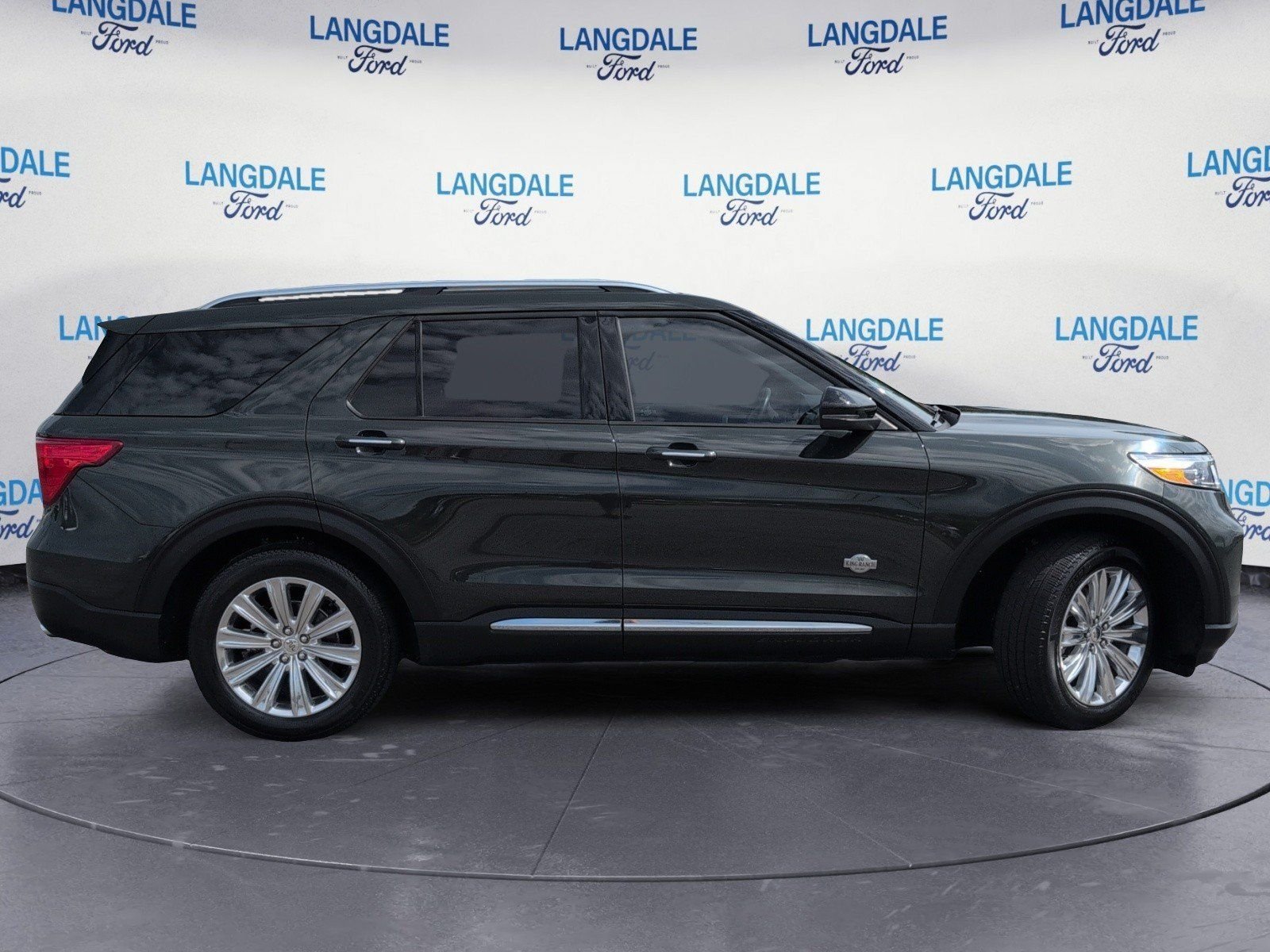 Used 2024 Ford Explorer King Ranch w/ Technology Package RWD video 3