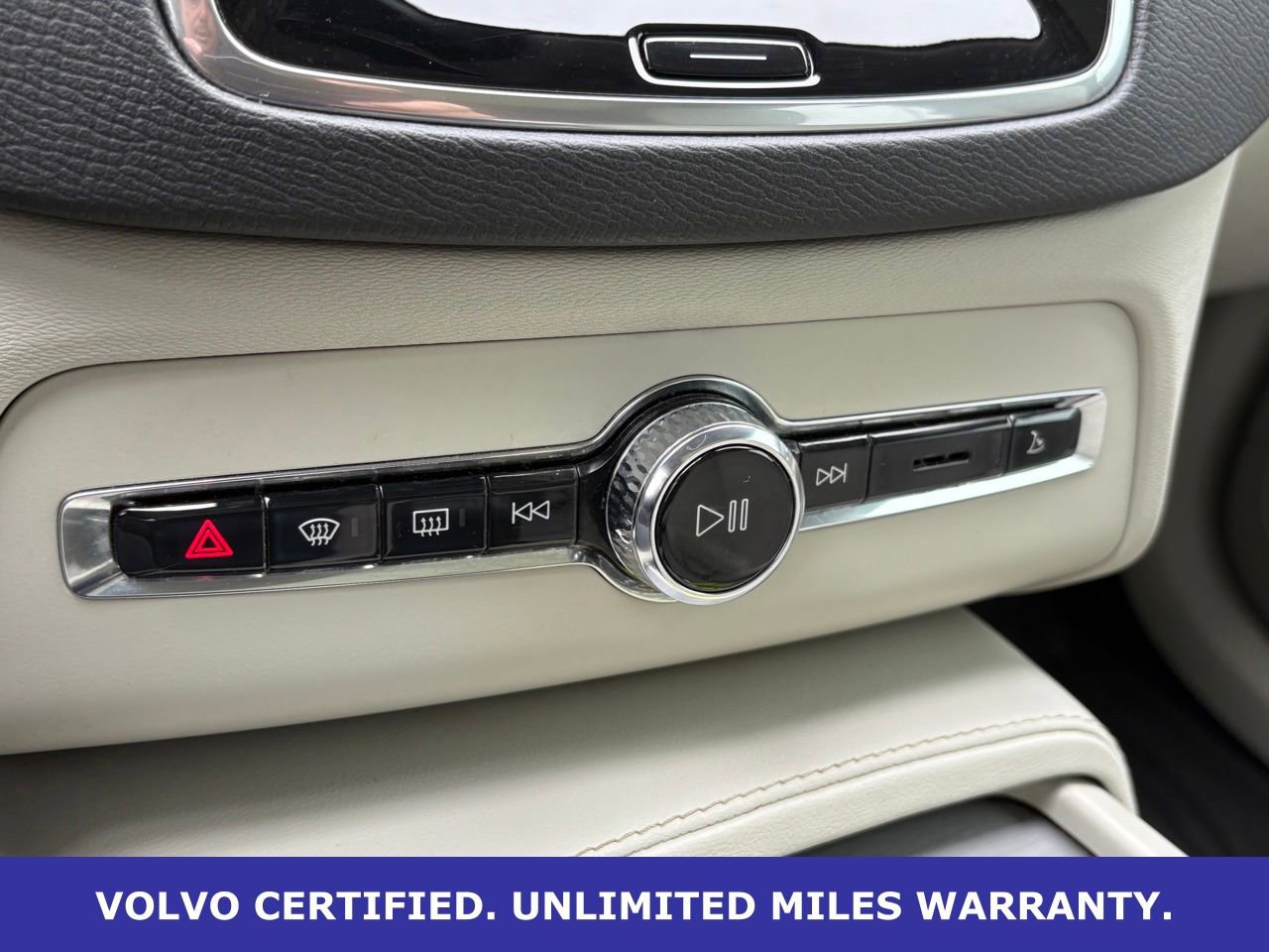 Certified 2023 Volvo XC90 B5 Core w/ Protection Package AWD/4WD image 22