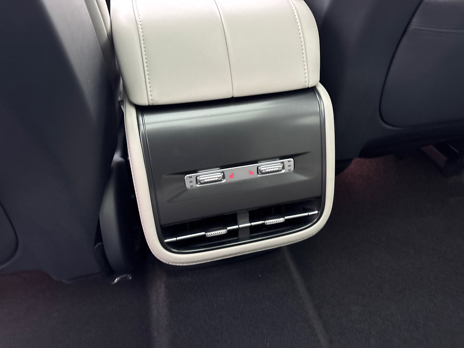 New 2026 Lincoln Nautilus Premier w/ Equipment Group 102A image 34