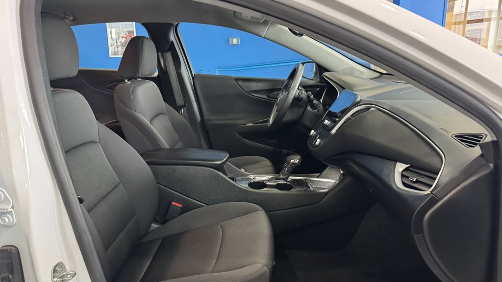 Used 2023 Chevrolet Malibu LT image 19