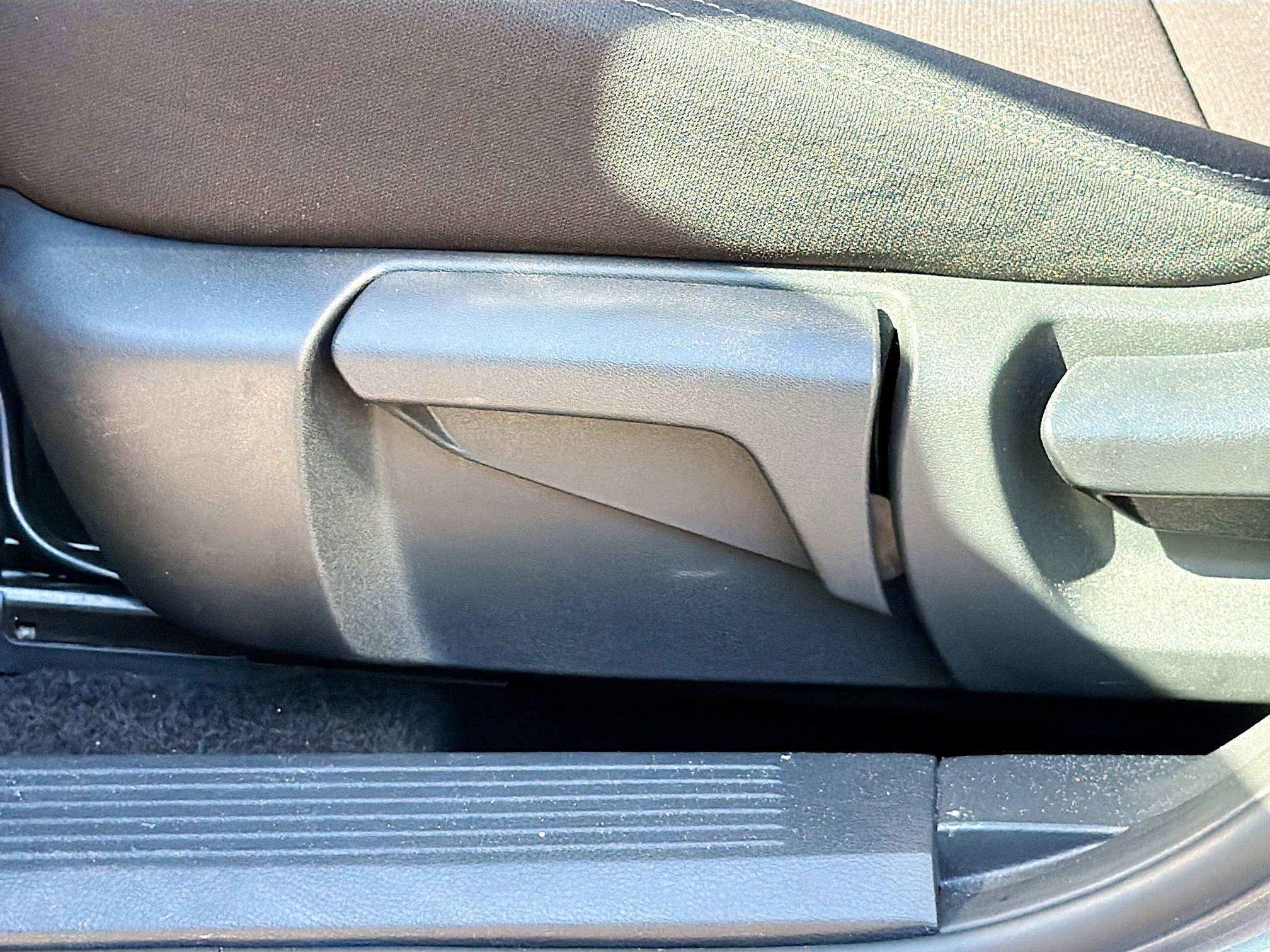 Used 2024 Nissan Rogue S image 23