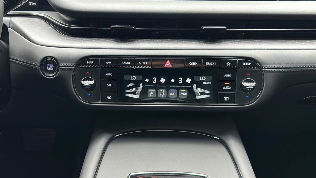 New 2026 Genesis G90 3.5T Prestige image 19