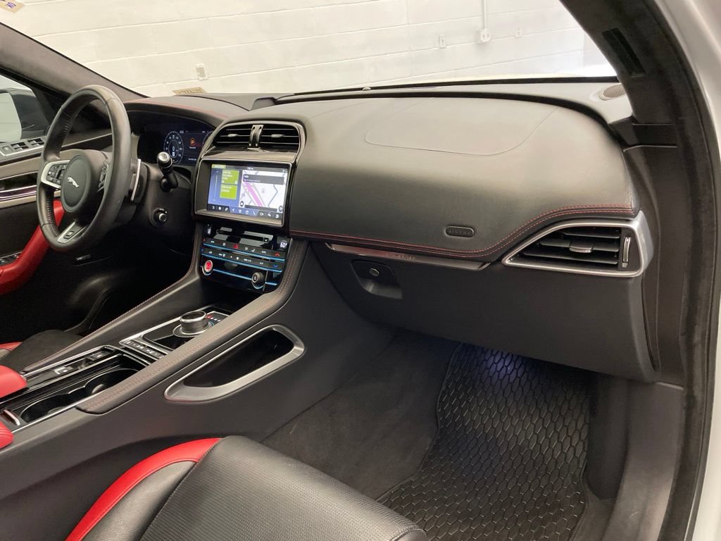 Used 2020 Jaguar F-PACE S AWD/4WD image 24