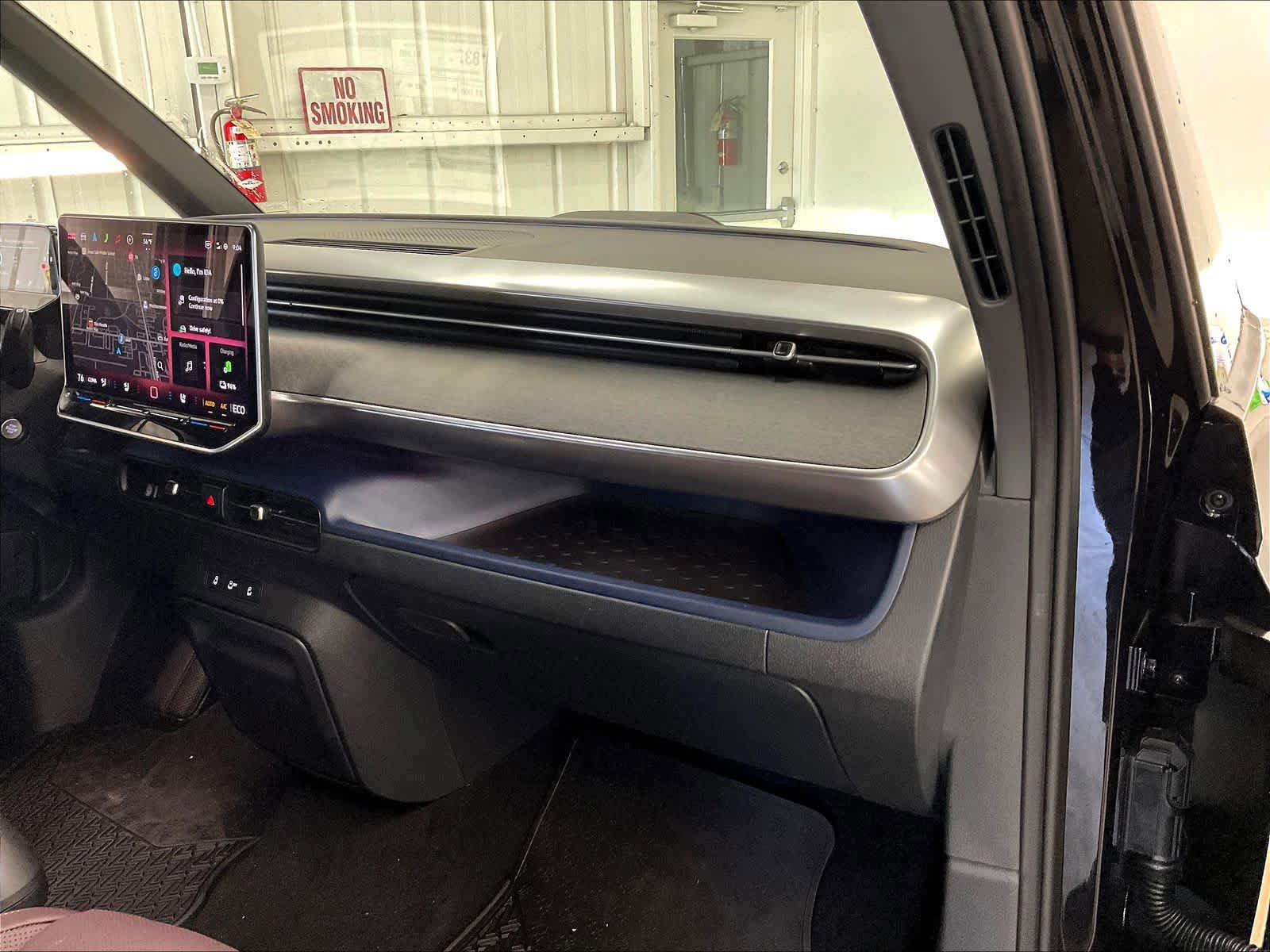 New 2025 Volkswagen ID. Buzz Pro S RWD image 27