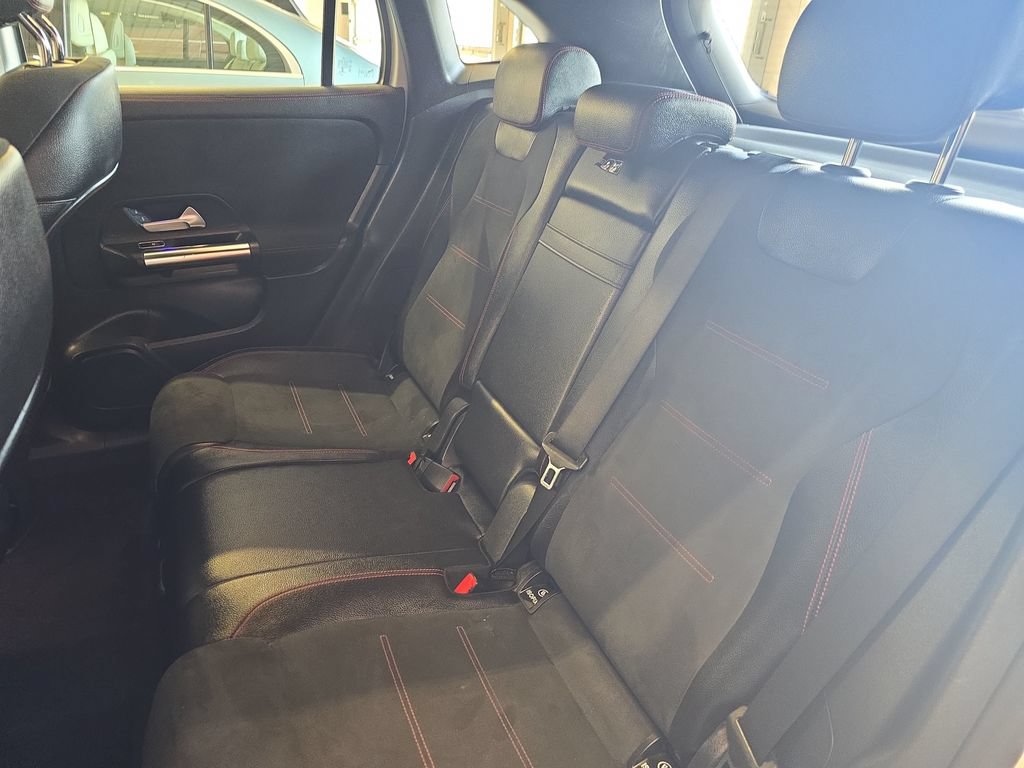 Used 2021 Mercedes-Benz GLA 35 AMG 4MATIC image 14