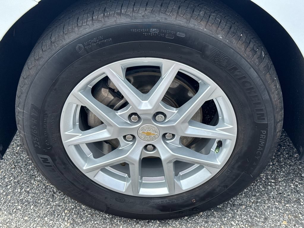 Used 2024 Chevrolet Equinox LT FWD image 13