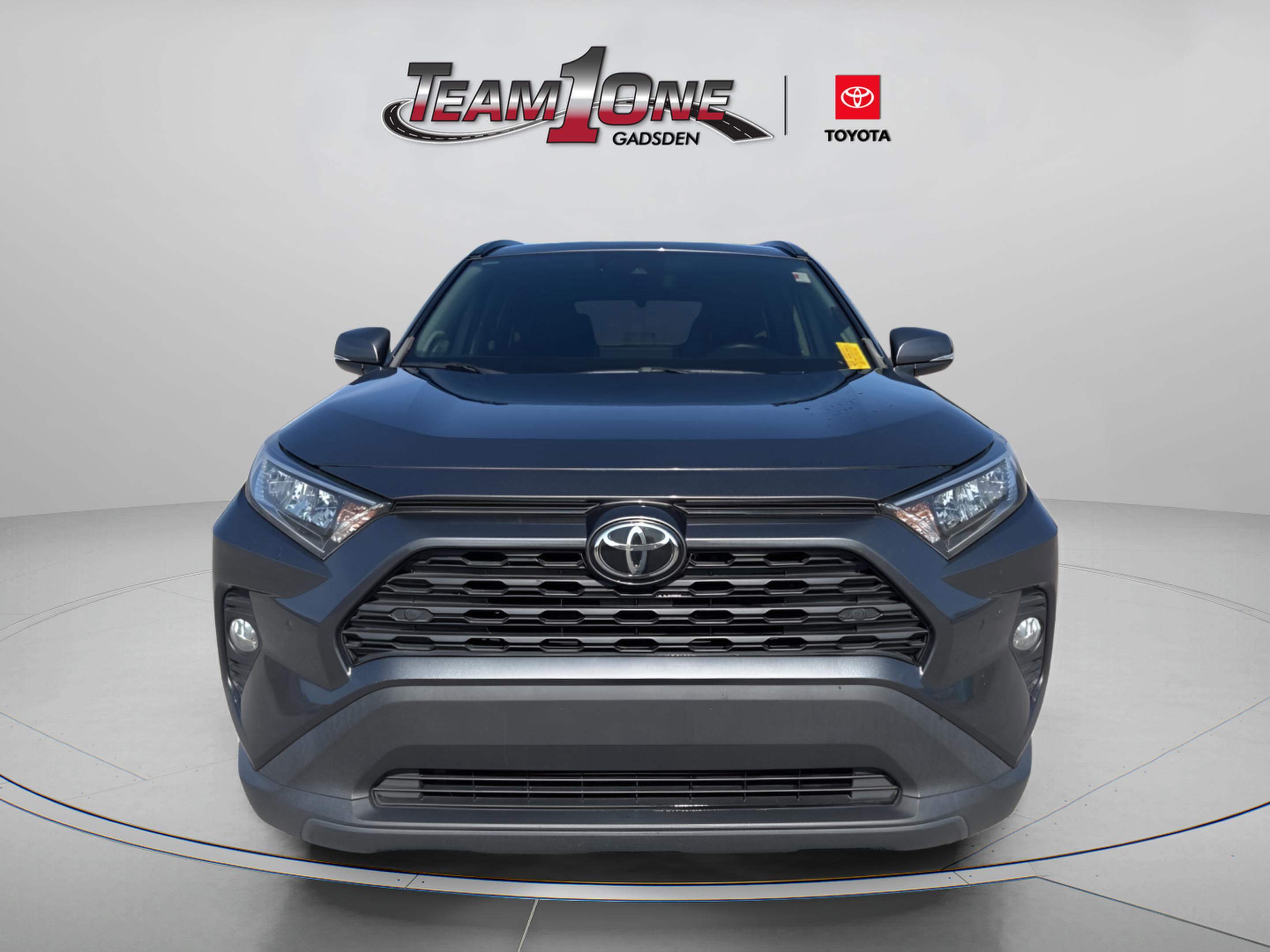 Used 2021 Toyota RAV4 XLE Premium image 4