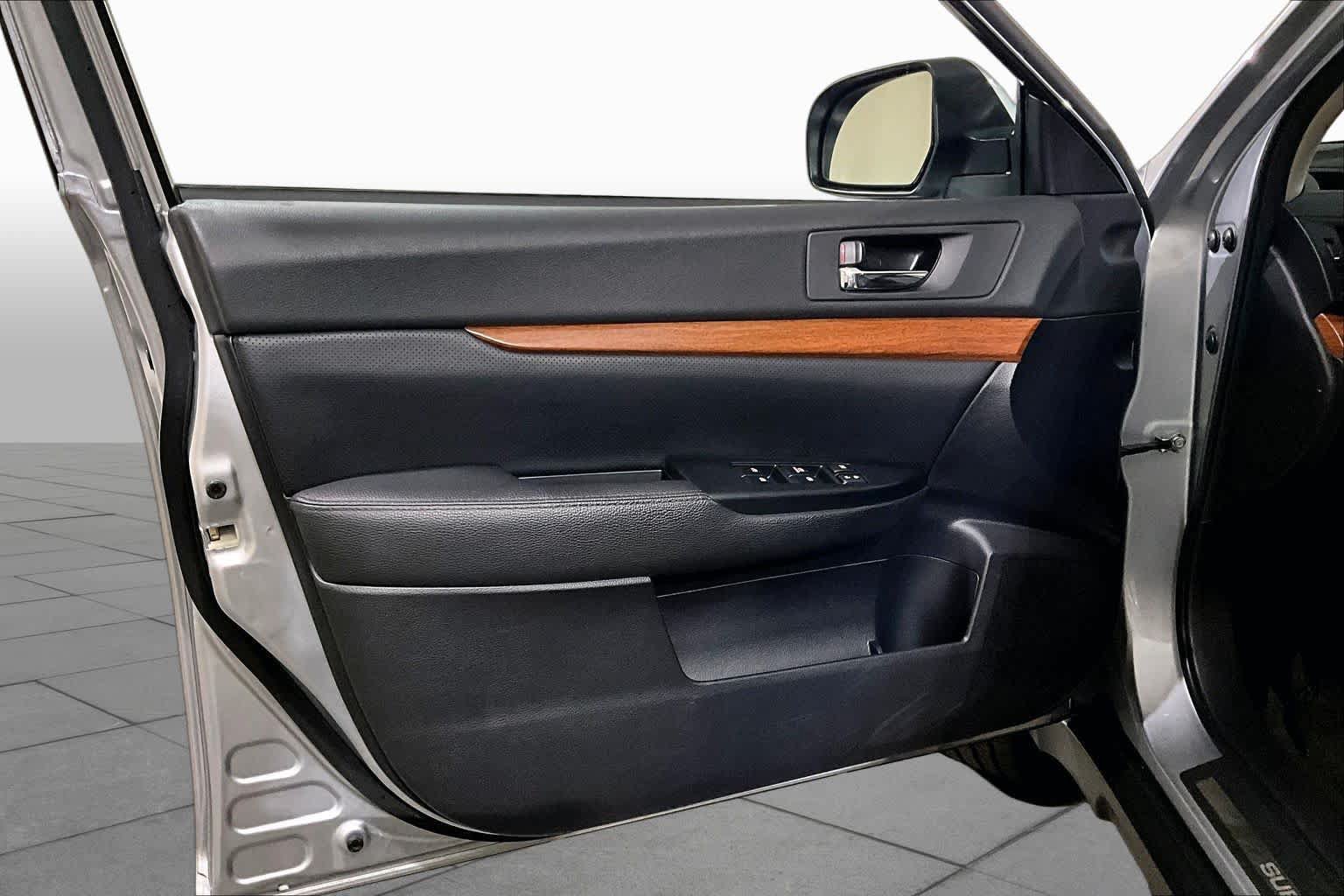 Used 2013 Subaru Outback 2.5i Limited AWD/4WD image 20