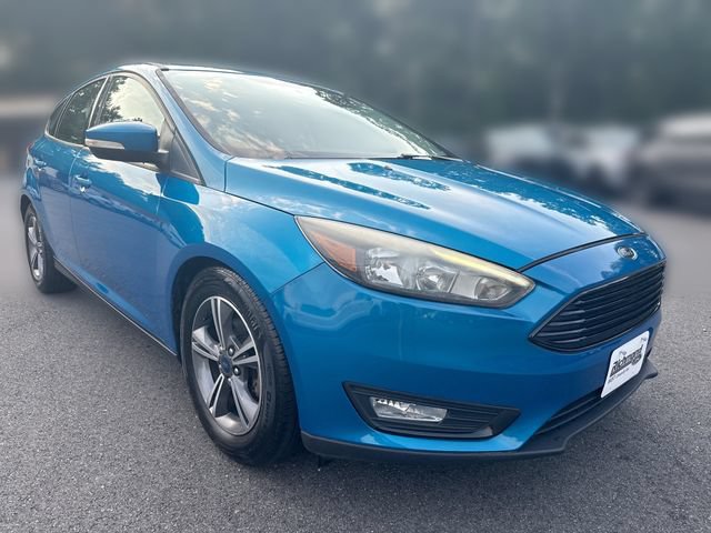 Used 2016 Ford Focus SE FWD image 2