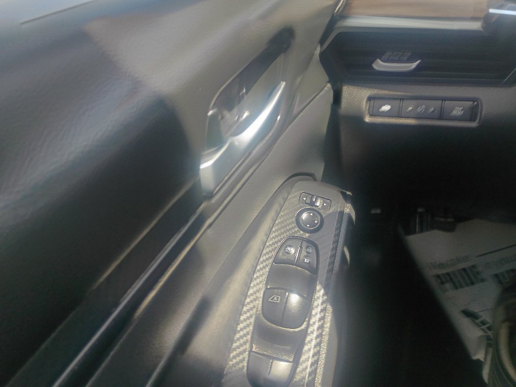Used 2024 Nissan Altima 2.5 SV FWD image 17
