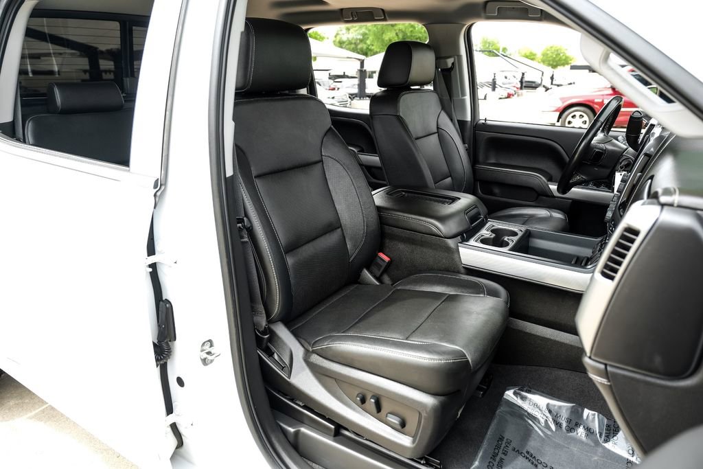 Used 2018 Chevrolet Silverado 1500 LTZ Z71 w/ LTZ Plus Package AWD/4WD image 34