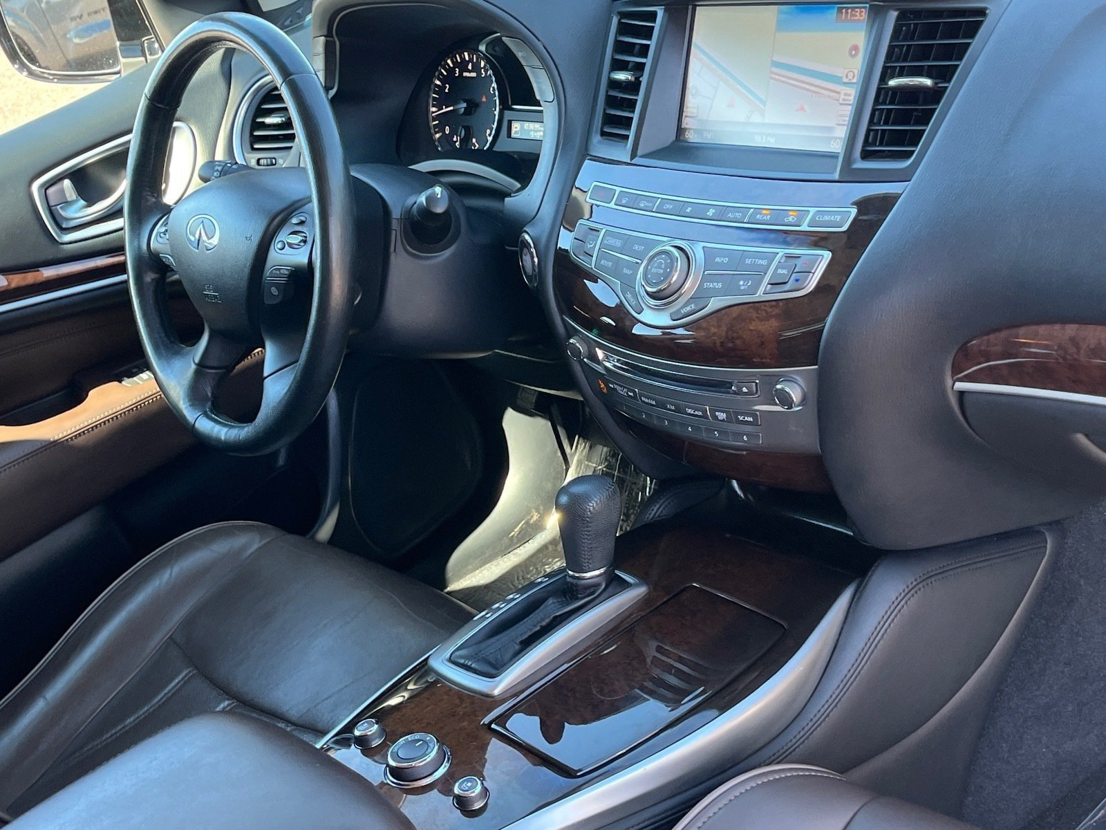 Used 2015 INFINITI QX60 Luxe w/ Deluxe Touring Package AWD/4WD image 9