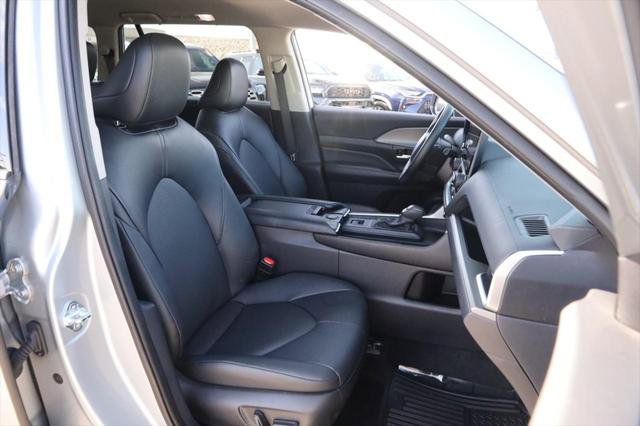 Certified 2025 Toyota Grand Highlander AWD image 27