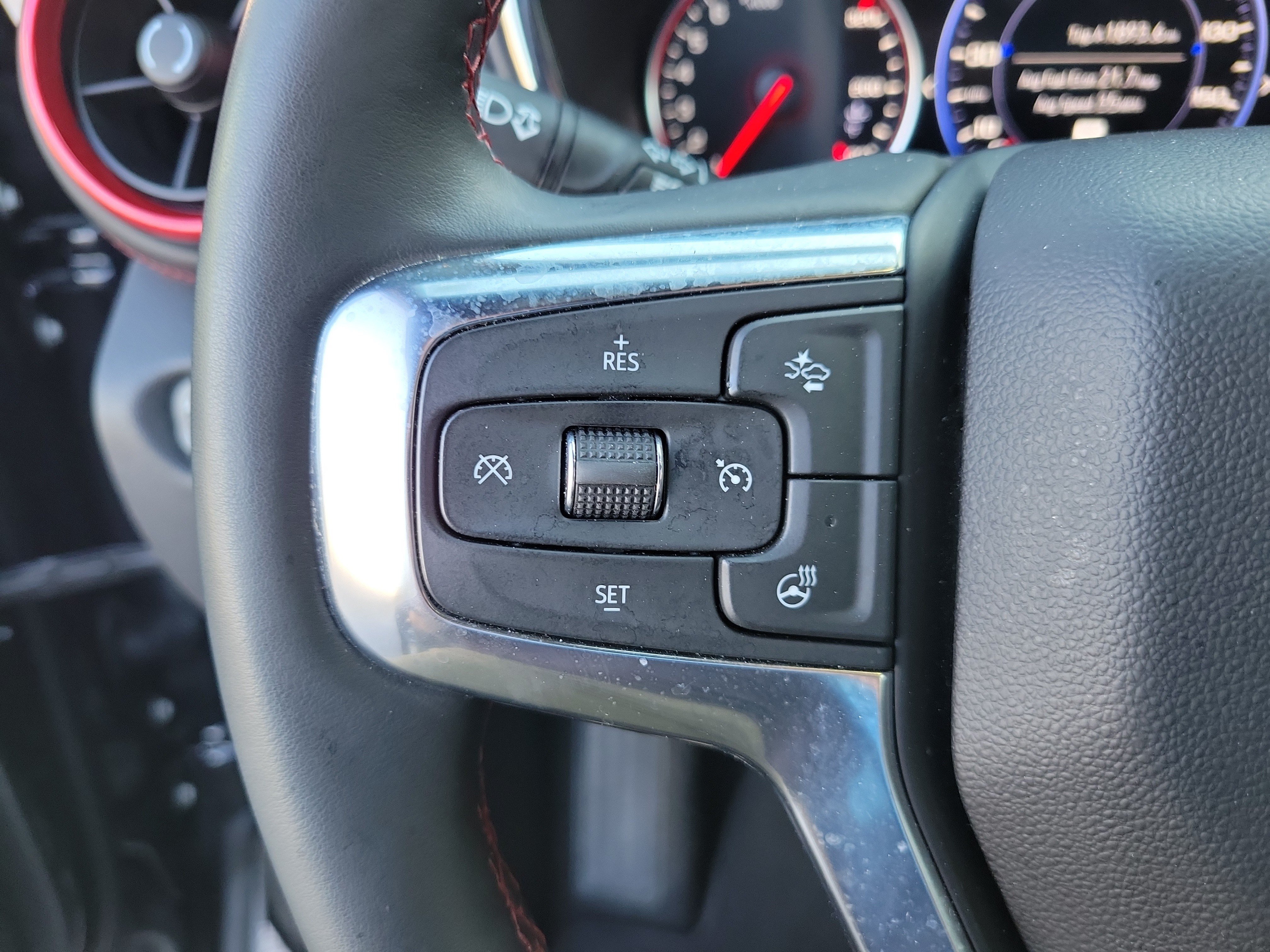 Used 2025 Chevrolet Blazer RS FWD image 21
