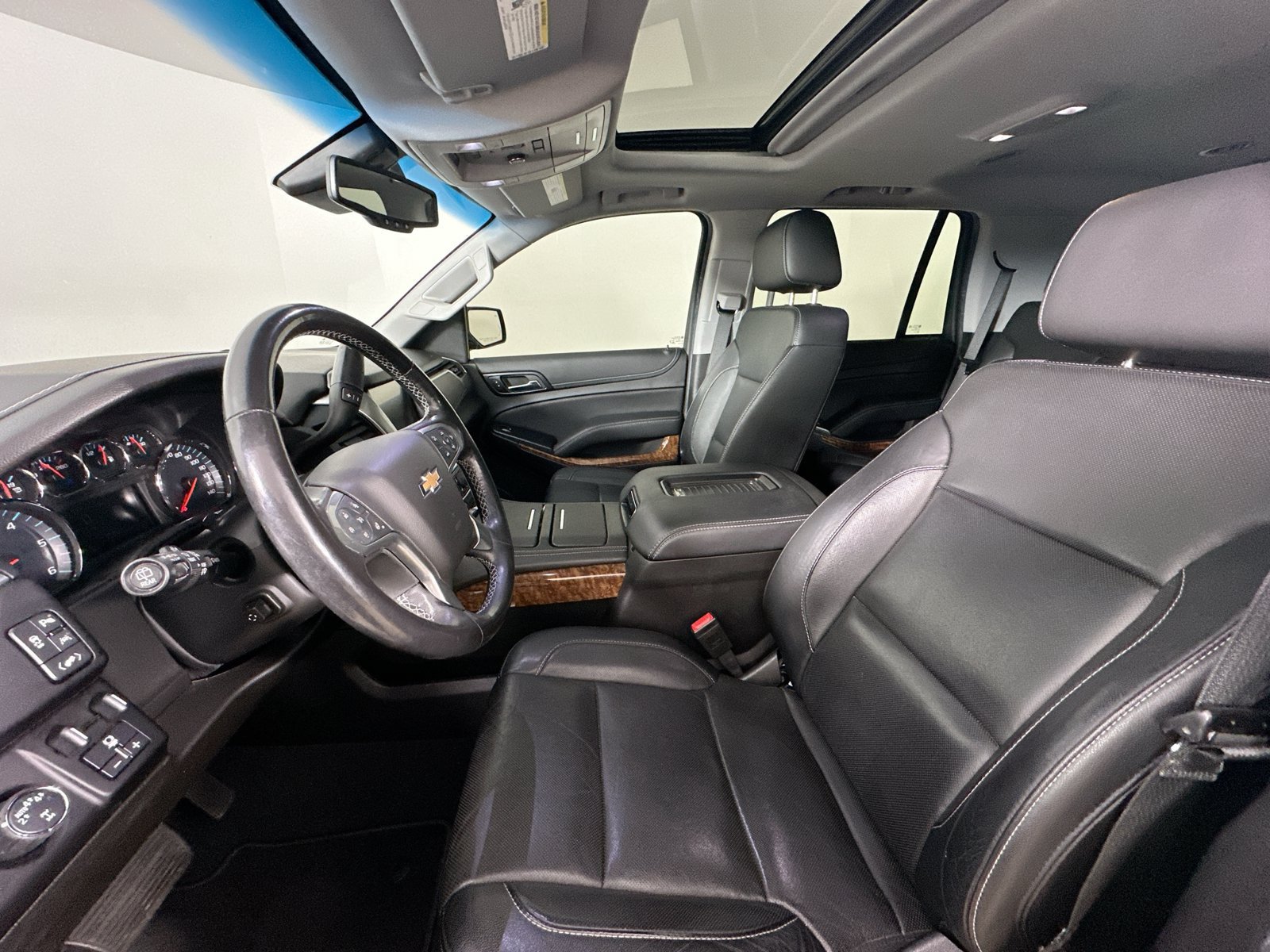 Used 2019 Chevrolet Tahoe Premier w/ RST 6.2L Performance Edition AWD/4WD image 33