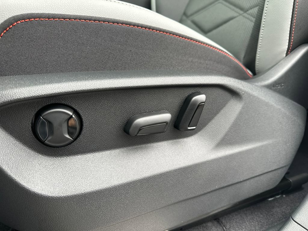 New 2026 Volkswagen Atlas Peak Edition image 4