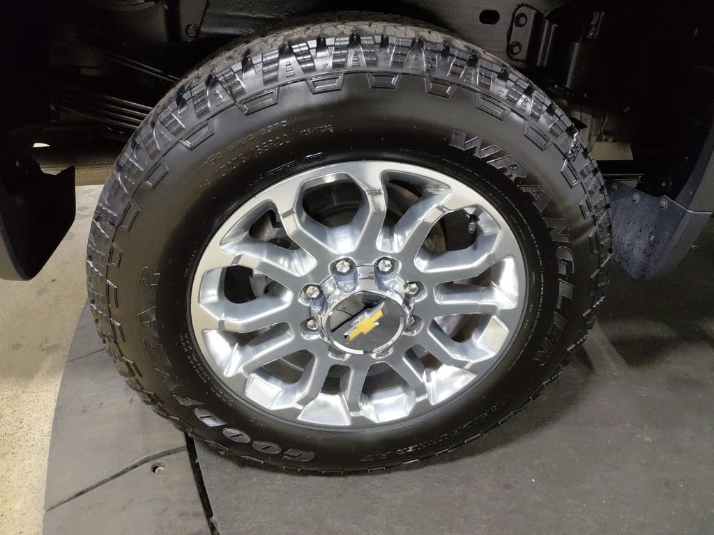 Certified 2025 Chevrolet Silverado 3500 LT w/ Z71 Chrome Sport Edition image 35